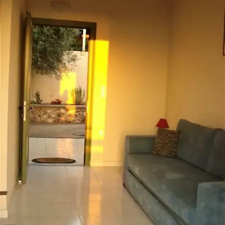 Xathiti House